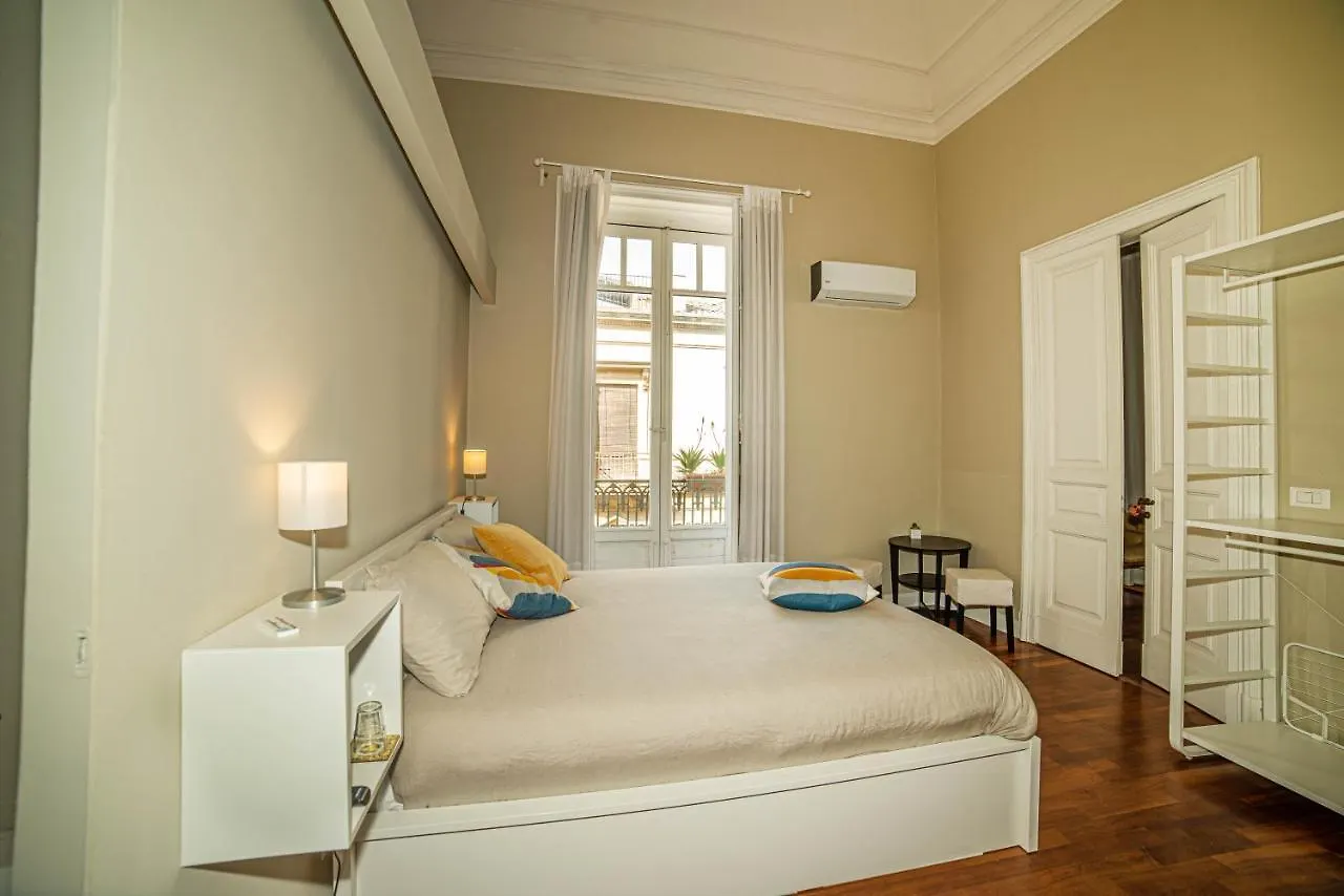 ベッド・アンド・ブレックファスト B&B Le 4 Leggende カターニア